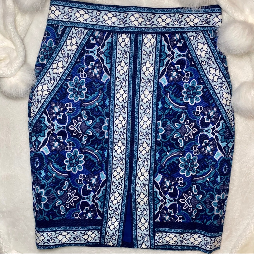 LOFT Blue and White Patterned Skirt